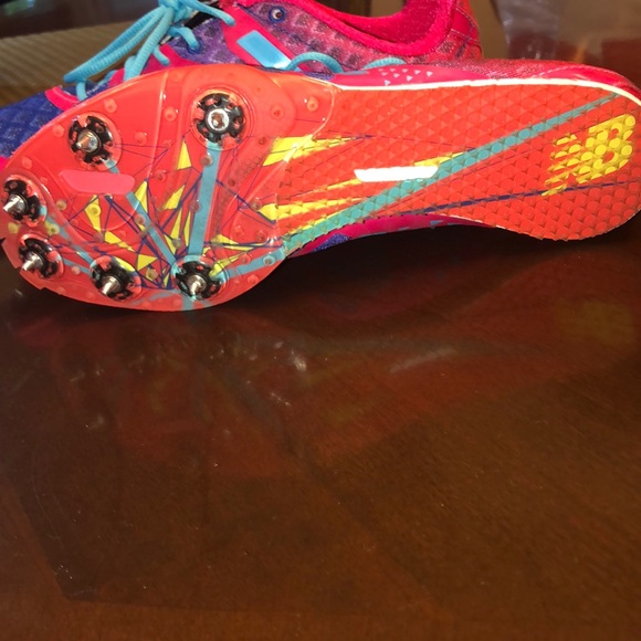 Running Cleats- Middle Distance - Picture 3 of 3